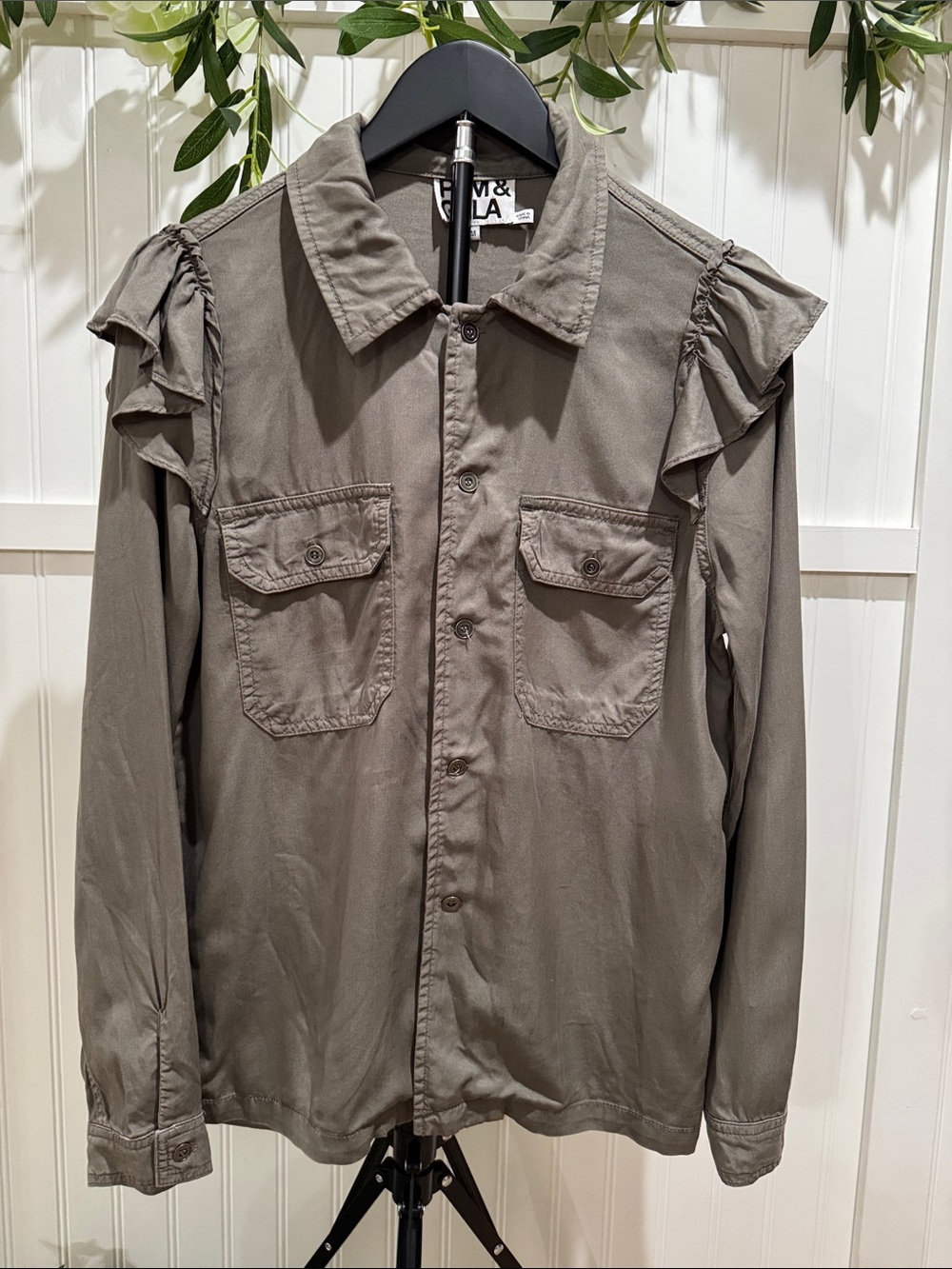 #469 PAM & GELA Olive Button-Front Ruffle Shoulder Shirt M Soft Lyocell